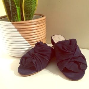 Kenneth Cole New York Violet Mule In Navy